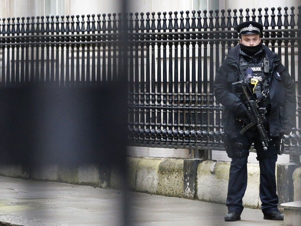 Británia polícia ilu 1140px 